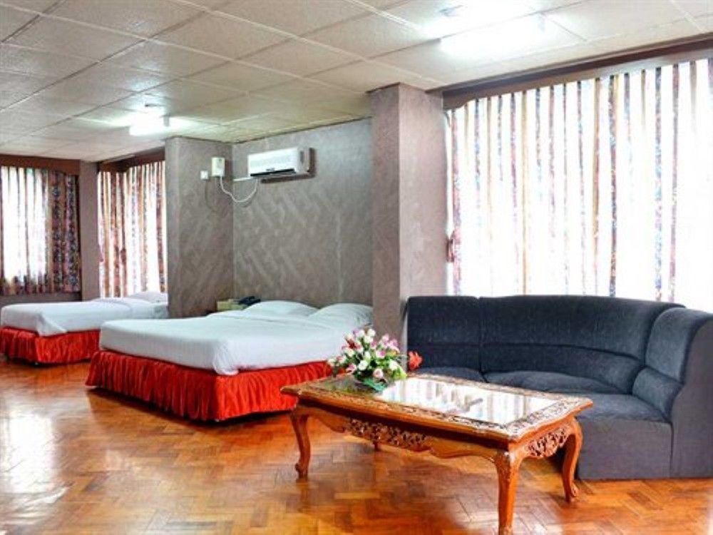 Excel Palace Hotel Yangon Exterior photo